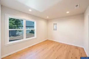 1078 Young St, Woodburn, OR 97071 - Photo 27