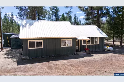 652 Chapman St, Gilchrist, OR 97737 - Photo 3