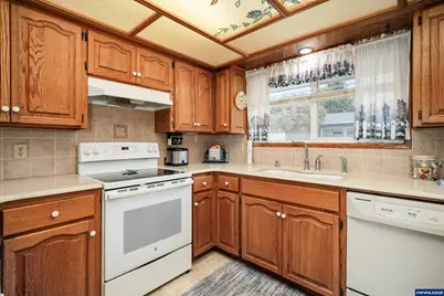 810 22nd Av NW, Salem, OR 97304 - Photo 19