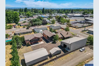 3795 Blossom Dr NE, Salem, OR 97305 - Photo 9