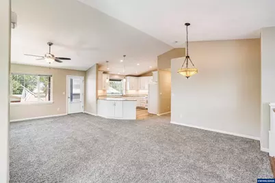 3795 Blossom Dr NE, Salem, OR 97305 - Photo 37