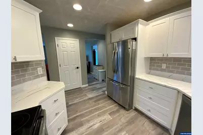 1553 Ammon NW St, Salem, OR 97304 - Photo 9
