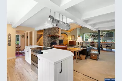 19875 SW Meadow View Dr, McMinnville, OR 97128 - Photo 11