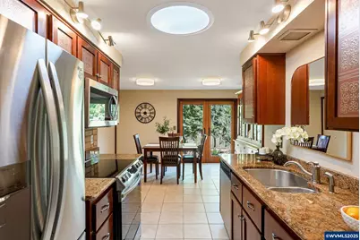 1524 NW Forestgreen Av, Corvallis, OR 97330 - Photo 11