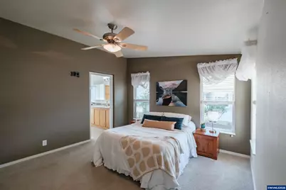 698 Royalty Cir NE, Salem, OR 97301 - Photo 15