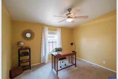 698 Royalty Cir NE, Salem, OR 97301 - Photo 11