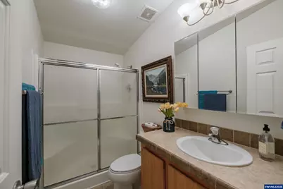 698 Royalty Cir NE, Salem, OR 97301 - Photo 13