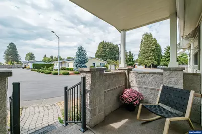 698 Royalty Cir NE, Salem, OR 97301 - Photo 29