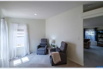 698 Royalty Cir NE, Salem, OR 97301 - Photo 19