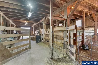 36280 Airport Dr, Lebanon, OR 97355 - Photo 35