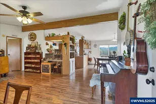 36280 Airport Dr, Lebanon, OR 97355 - Photo 9