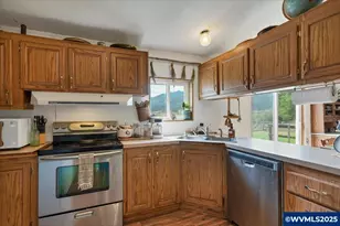 36280 Airport Dr, Lebanon, OR 97355 - Photo 13