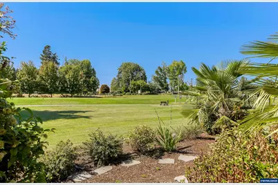 2815 Hazelnut Dr, Woodburn, OR 97071 - Photo 9