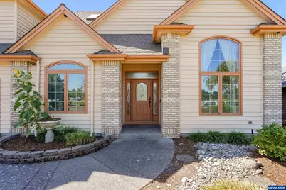 2815 Hazelnut Dr, Woodburn, OR 97071 - Photo 3