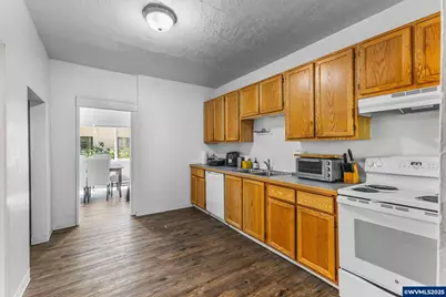 223 NW 15th St, Corvallis, OR 97330 - Photo 17