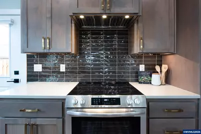 2039 NW Century Dr, Corvallis, OR 97330 - Photo 9