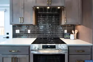 2039 NW Century Dr, Corvallis, OR 97330 - Photo 9