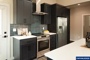 2029 NW Century Dr, Corvallis, OR 97330 - Photo 9