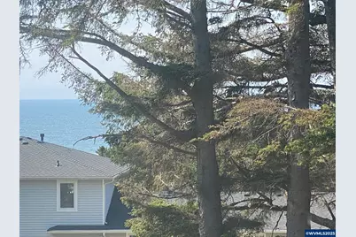 1715 NW 35th Pl, Lincoln City, OR 97367 - Photo 9