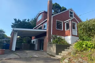 1715 NW 35th Pl, Lincoln City, OR 97367 - Photo 3