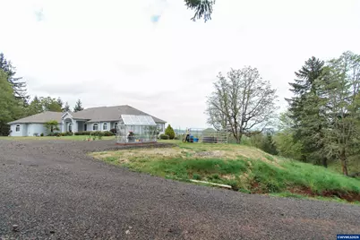 1920 Cochrane Ln, Dallas, OR 97338 - Photo 31