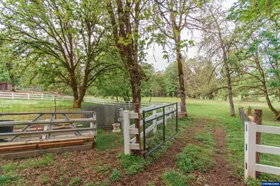 1920 Cochrane Ln, Dallas, OR 97338 - Photo 43
