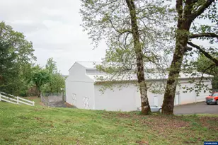 1920 Cochrane Ln, Dallas, OR 97338 - Photo 35