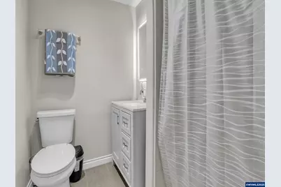 4201 Wadsworth Ln SE, Salem, OR 97317 - Photo 15