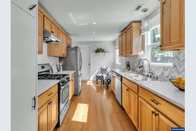 4201 Wadsworth Ln SE, Salem, OR 97317 - Photo 7