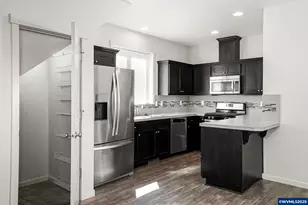 1704 Wood Duck St, Silverton, OR 97381 - Photo 9