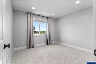 253 Eider Av, Salem, OR 97306 - Photo 31