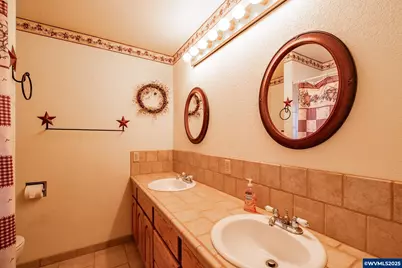 27467 Fern Ridge Rd, Sweet Home, OR 97386 - Photo 23