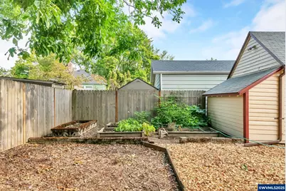 1425 17th St NE, Salem, OR 97301 - Photo 33