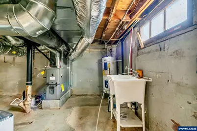 1425 17th St NE, Salem, OR 97301 - Photo 37