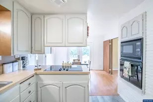 1230 NW 13th St, Corvallis, OR 97330 - Photo 9