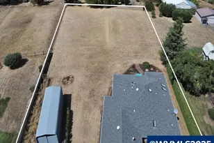 6593 Rippling Brook Dr SE, Salem, OR 97317 - Photo 37