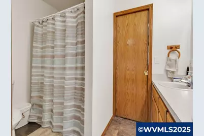 6593 Rippling Brook Dr SE, Salem, OR 97317 - Photo 11