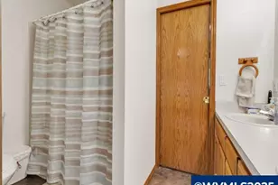 6593 Rippling Brook Dr SE, Salem, OR 97317 - Photo 11