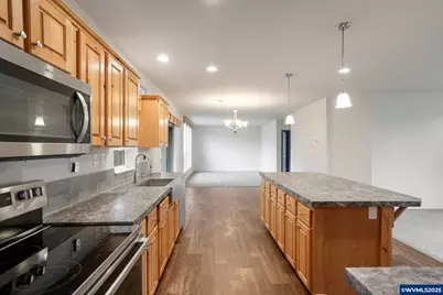 40213 N Dogwood Rd, Mill City, OR 97360 - Photo 13