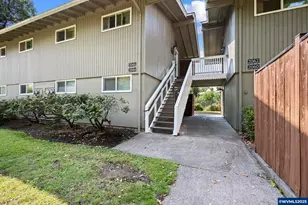 2046 W 14th Pl, Eugene, OR 97402 - Photo 3