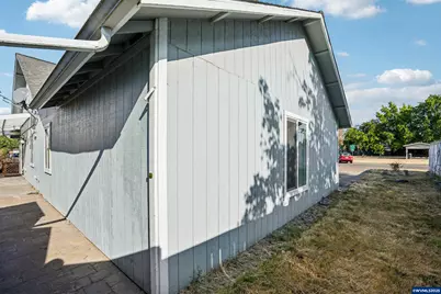 475 I St, Independence, OR 97351 - Photo 31