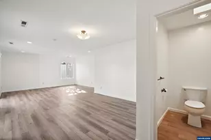 475 I St, Independence, OR 97351 - Photo 17