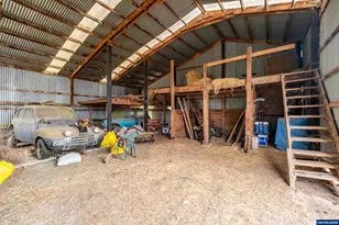 35628 Knox Butte Rd E, Albany, OR 97322 - Photo 9