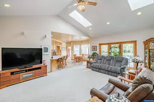 35628 Knox Butte Rd E, Albany, OR 97322 - Photo 15