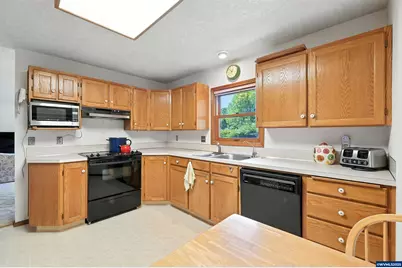 751 Catron St N St, Monmouth, OR 97361 - Photo 13