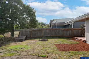 1748 Salmon River St NW, Salem, OR 97304 - Photo 33