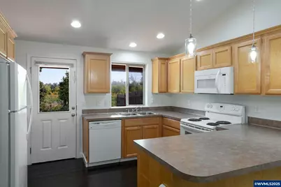 1748 Salmon River St NW, Salem, OR 97304 - Photo 15