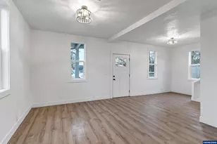 2397 Hazel Ave NE, Salem, OR 97301 - Photo 3