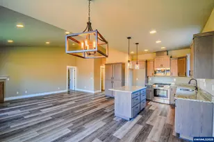 4955 Sooner Ln SE, Salem, OR 97317 - Photo 3