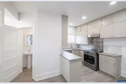 317 9th Av SW, Albany, OR 97321 - Photo 15